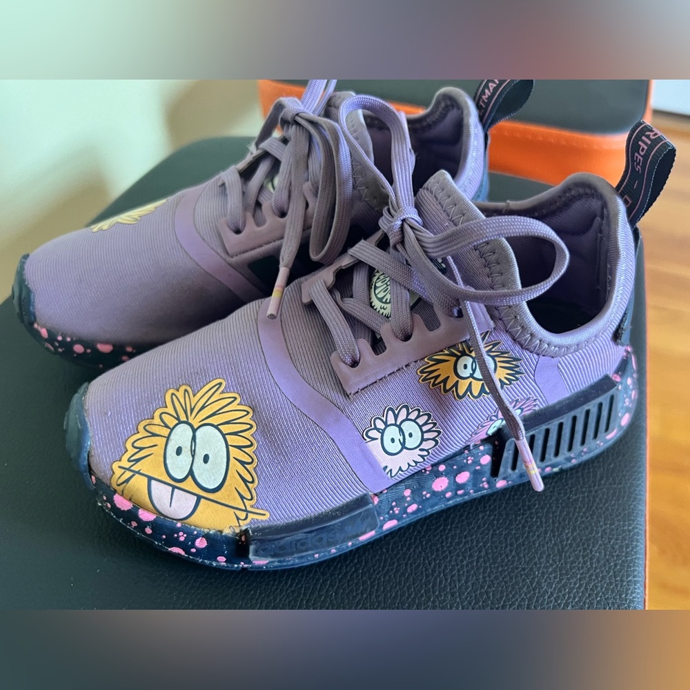 Adidas kids size 11k sneakers